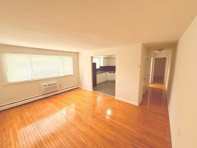 Foto del edificio - 615 Paxon Ave