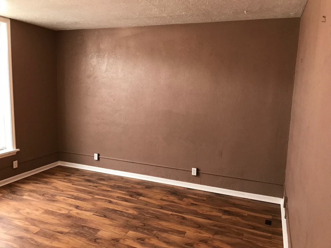 Foto principal - 2352 Jefferson Ave
