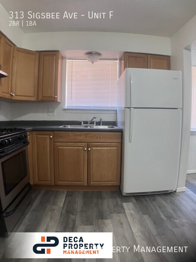 Foto del edificio - 313 Sigsbee Ave