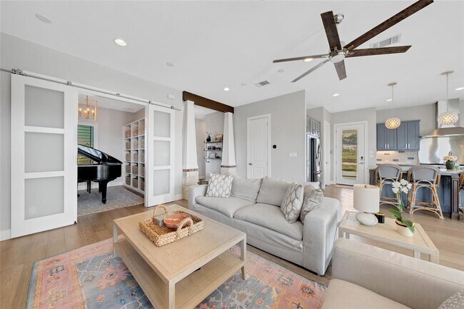 Building Photo - 105 Willow Hill Dr