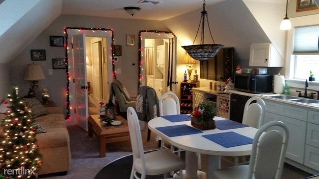 Foto del edificio - 1 br, 1 bath Apartment - 142 Pleasant Street