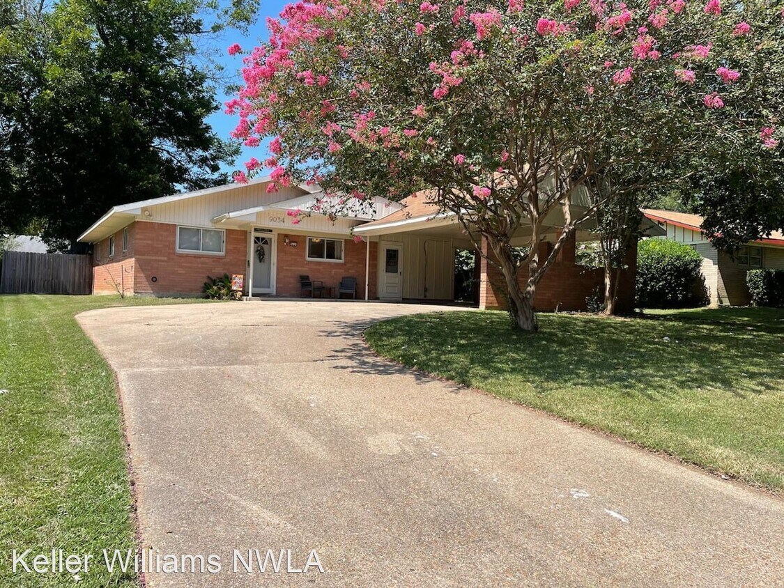 Primary Photo - 3 br, 1.5 bath House - 9034 Sara Lane