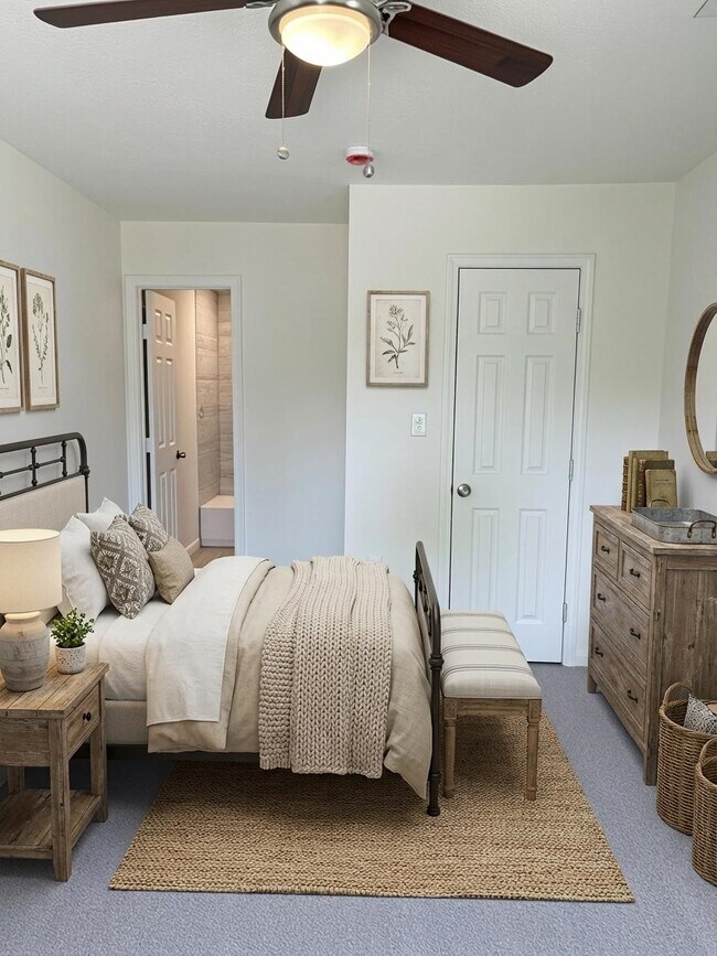 Foto del edificio - 8837 Oak Knoll Ln