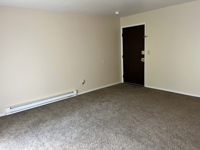 Foto del edificio - 5609 Happy Hollow Rd