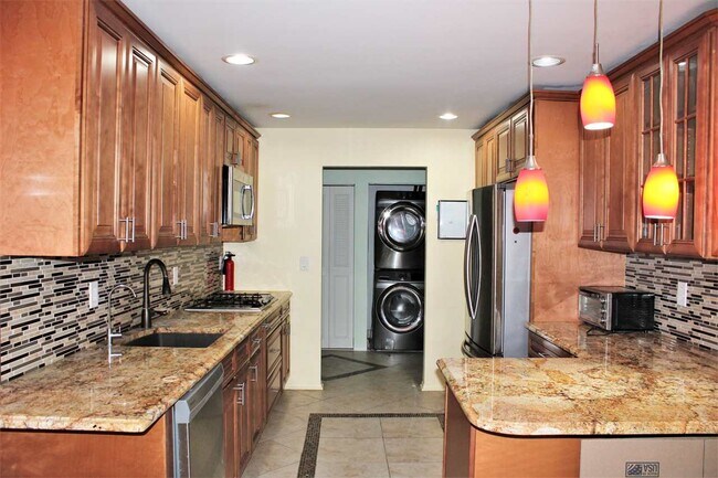 Foto del edificio - 47 Riverview Ct