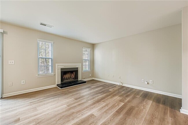 Foto del edificio - 1699 Cedar Bluff Way