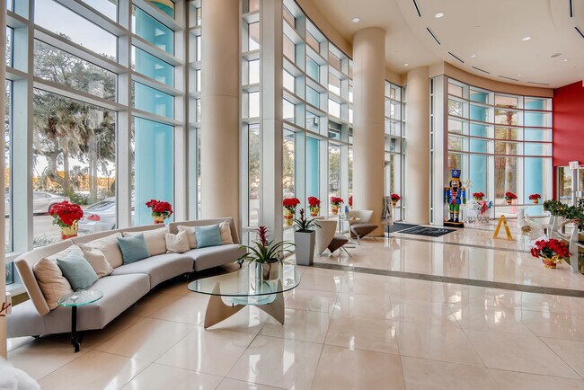 Lobby - 322 E Central Blvd