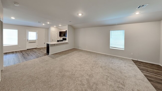 Building Photo - Brand New 3 Bedroom 2 Bathroom 2 Car Garag...