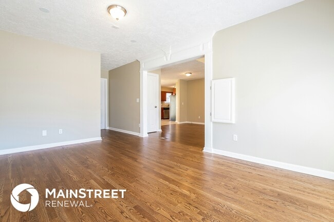 Building Photo - 1730 N Cove