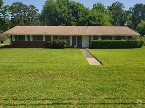 Building Photo - 916 Deer Park Rd