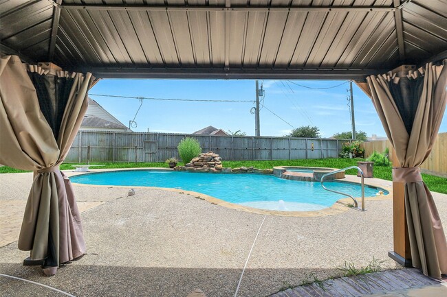 Building Photo - 24811 Deep Coral Ct