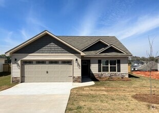 Building Photo - 202 Red Tail Cir