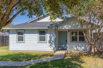 Building Photo - 3727 Aragon Dr