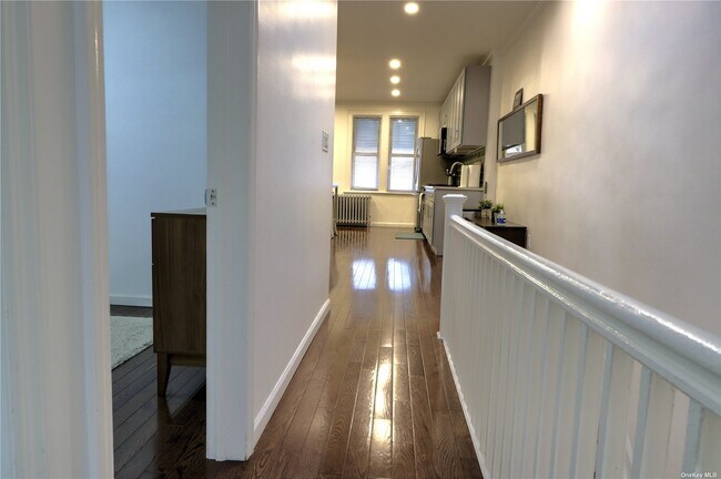 Foto del edificio - 43-08 65th St