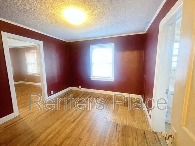 Building Photo - 1143 S Wheeling Ave