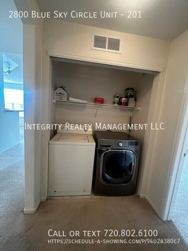 Foto del edificio - 2800 Blue Sky Cir