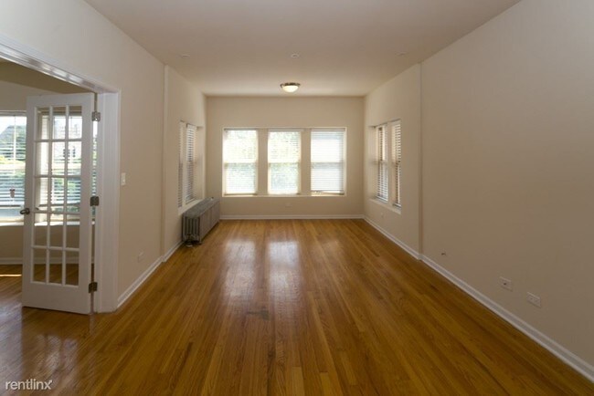 Building Photo - 4740 S Greenwood Ave