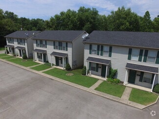 Building Photo - 439 Oak St