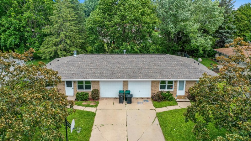 Primary Photo - 2682 Lavender Ln