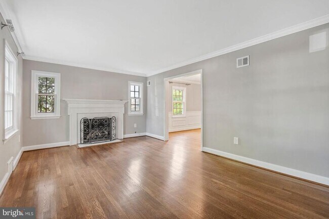 Foto del edificio - 1616 N Harrison St