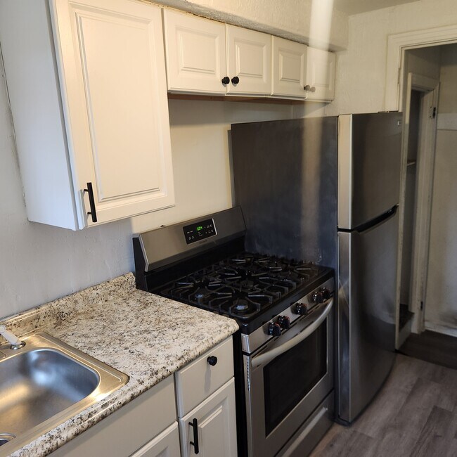 Foto del edificio - 1144 Shadycrest Dr