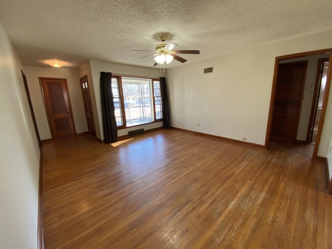 Building Photo - 335 S Prospect Ave
