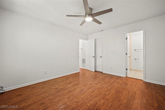 Building Photo - 4603 Bayshore Dr