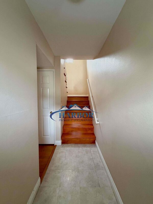 Foto del edificio - 1258 W 25th St