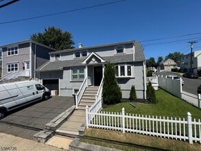 Building Photo - 179 Boston Ave