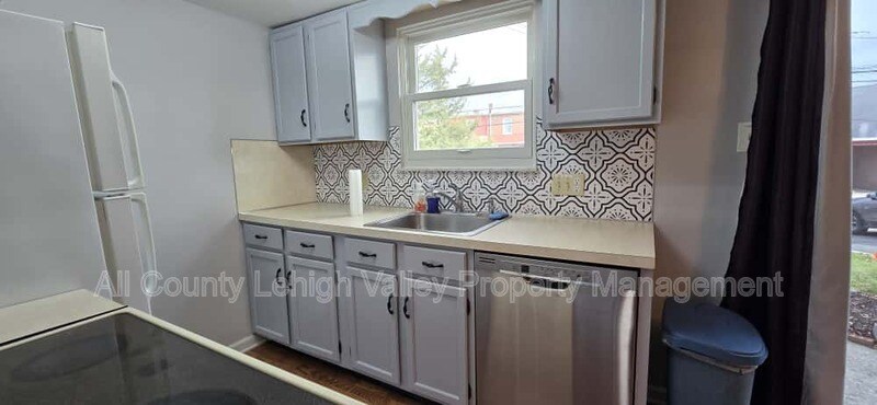 Foto principal - 405 S St George St