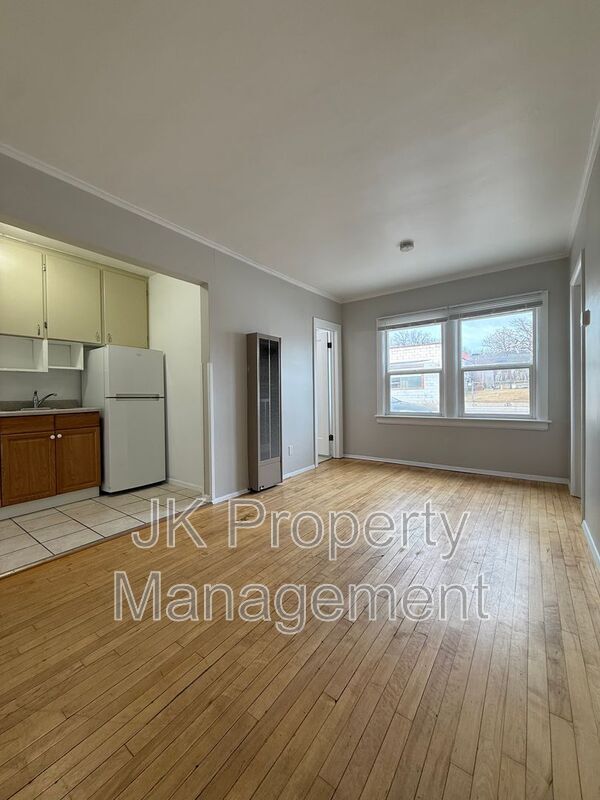 Building Photo - 1500 Smelter Ave