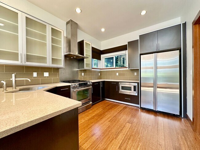 Foto del edificio - Stunning Townhome for Lease  in Seattle’s ...