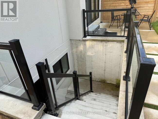 Photo du bâtiment - 855 TENTH STREET