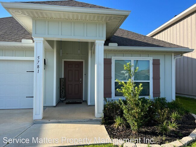 Foto del edificio - 4 br, 2 bath House - 5781 Danbury Blvd