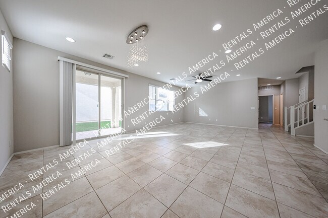 Foto del edificio - 270 N Scott Dr