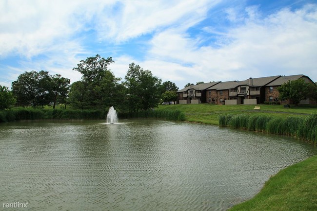 Building Photo - 35 Twin Lake Dr