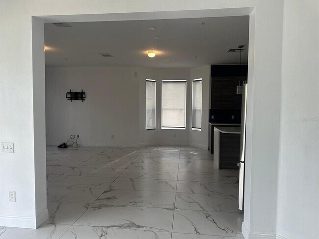 Building Photo - 2045 Crossvine Ln