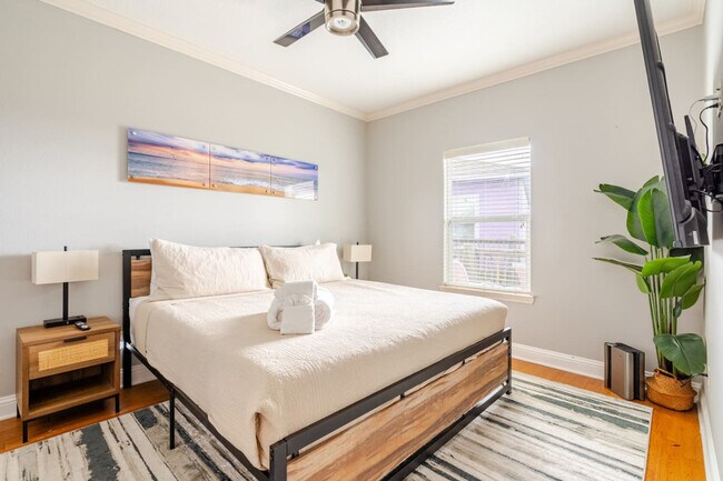 Foto del edificio - 818 Johnson Crawford Cir