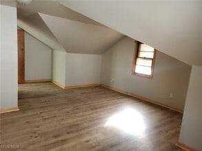 Building Photo - 4287 E 162nd St