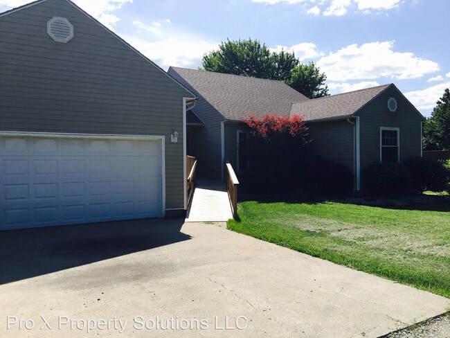 Foto del edificio - 5 br, 2 bath House - 109 Westfield Road