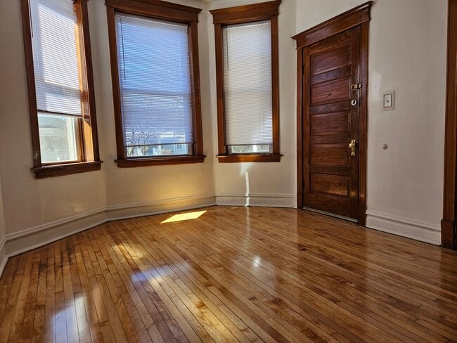 Building Photo - 4543 N Keystone Ave