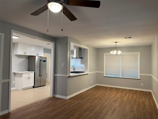 Building Photo - 501 Wilmington Dr