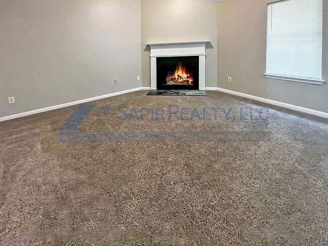 Foto del edificio - 5042 Cottage Grove Pl