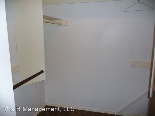 Building Photo - 539 Palmer Dr N