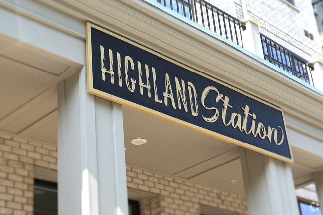 Building Photo - Highland Station