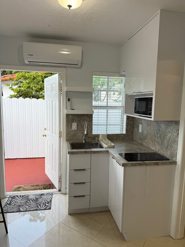 Foto del edificio - 10340 SW 43rd St