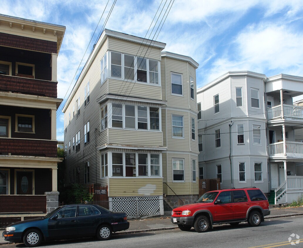 Building Photo - 312-314 Lawrence St