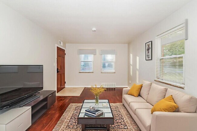 Foto del edificio - 20231 Crystal Ave