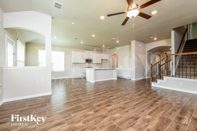 Foto del edificio - 14881 Gilley Ln