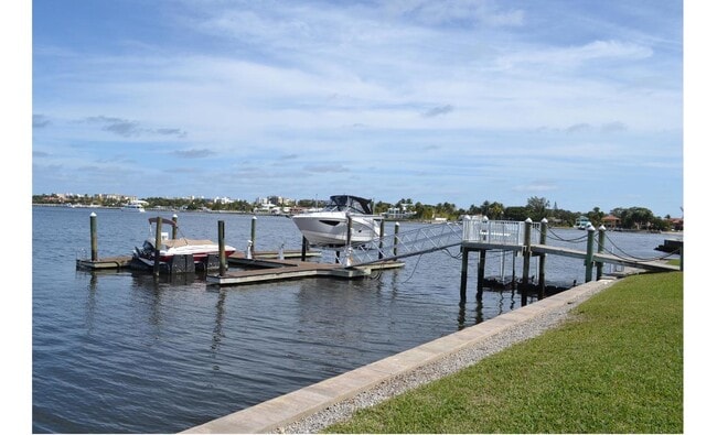 Building Photo - 311 E Ocean Avenue 308 Lantana Fl 33462